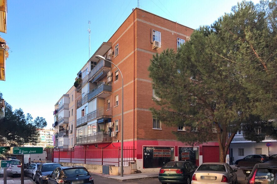 Retail in Alcorcón, Madrid to rent - Building Photo - Image 2 of 2