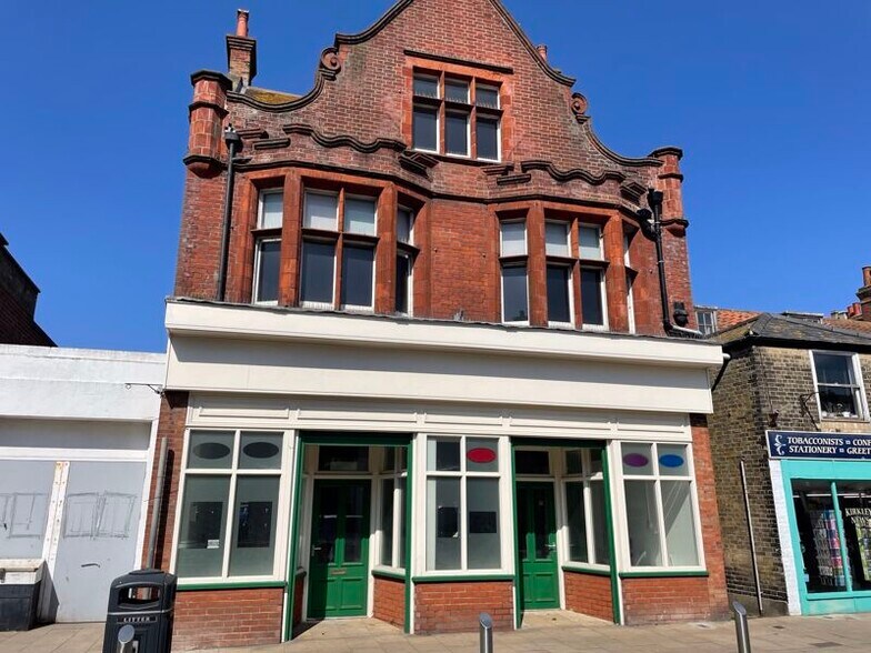 229 London Rd S, Lowestoft for sale - Building Photo - Image 1 of 1
