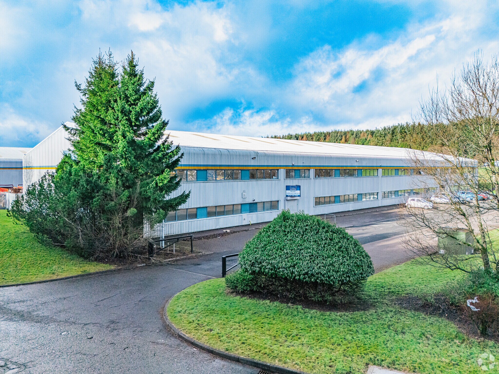 Rankine Sq, Livingston for sale Primary Photo- Image 1 of 1