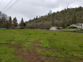 20711 Highway 62, Shady Cove, OR for sale Primary Photo- Image 1 of 1