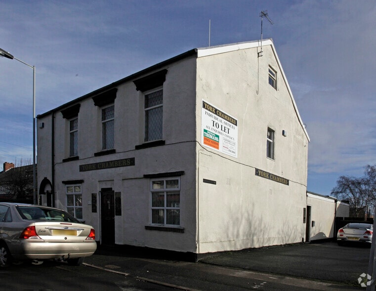33 York St, Wolverhampton to rent - Building Photo - Image 3 of 11