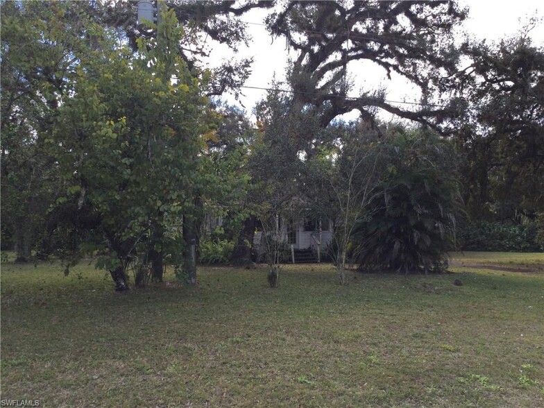 351 E Hickpochee, Labelle, FL for sale - Primary Photo - Image 2 of 4