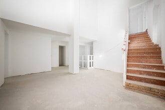 116A Knightsbridge, London to rent Interior Photo- Image 2 of 8