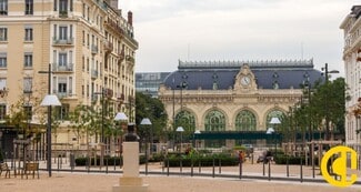 More details for 43 Rue Waldeck Rousseau, Lyon - Retail to Rent