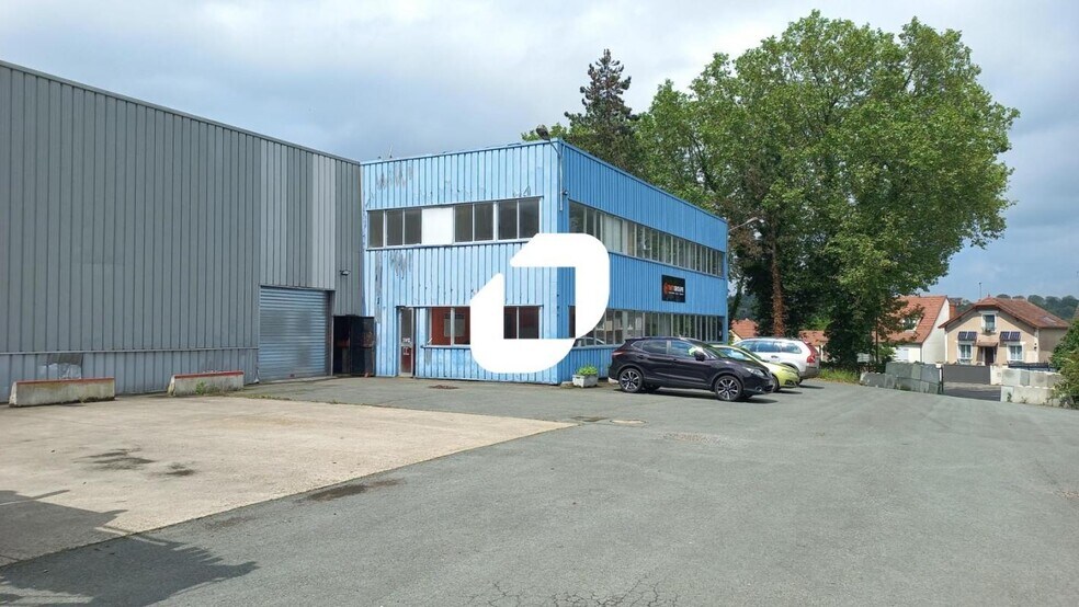 Industrial in SAINT-OUEN-L'AUMONE to rent - Building Photo - Image 1 of 12