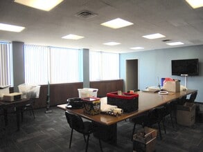 1137 Main St, East Hartford, CT to rent Building Photo- Image 2 of 8