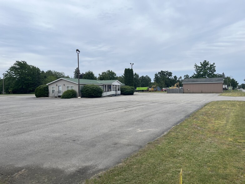 810 N Birch St, Kalkaska, MI for sale - Building Photo - Image 3 of 30