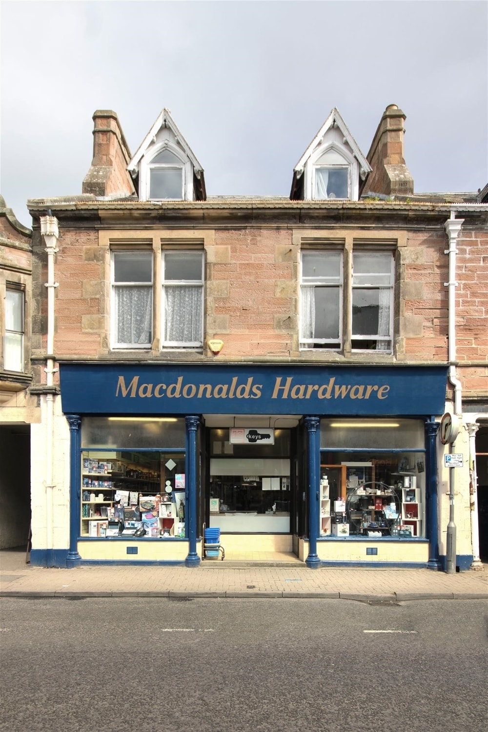 MacDonald's Hardware and Two Flats, Dingwall for sale Primary Photo- Image 1 of 21