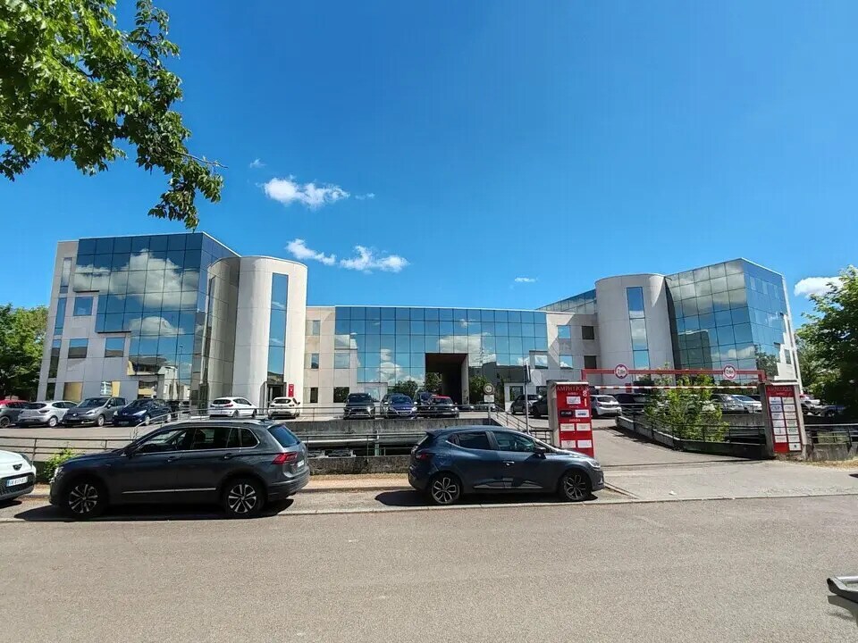 Vente Bureaux 63 m² - Photo 1