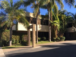 12650 Riverside Dr, Valley Village, CA for rent Building Photo- Image 1 of 11