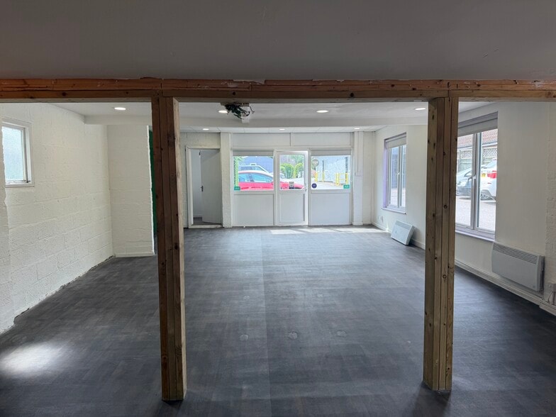 Ongar Rd, Dunmow to rent - Interior Photo - Image 2 of 7