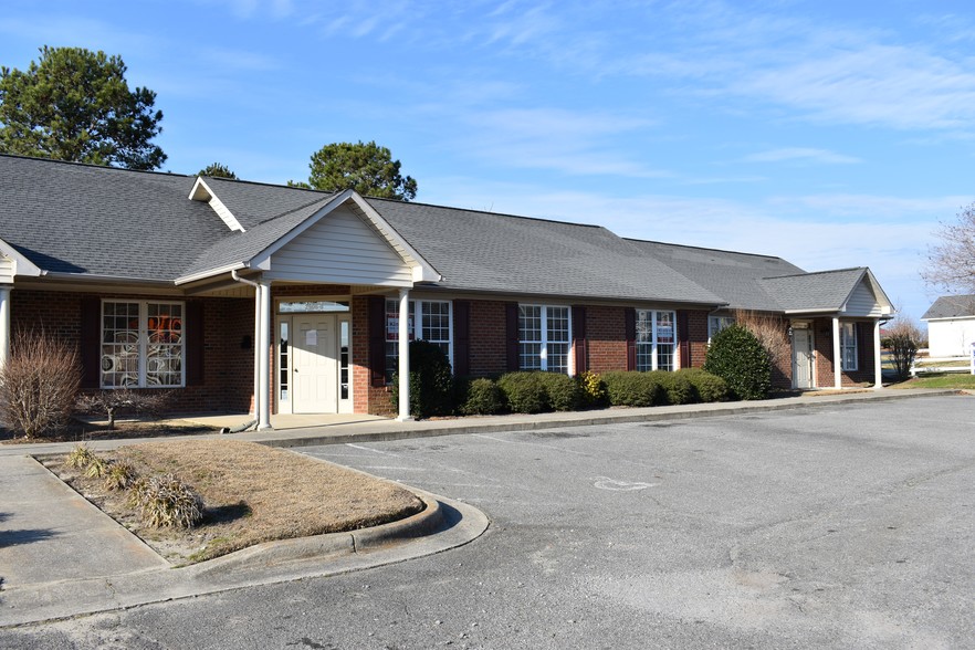 2906 N Heritage St, Kinston, NC for sale - Building Photo - Image 1 of 1