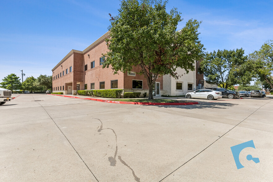 571 W Main St, Lewisville, TX for rent - Building Photo - Image 3 of 18