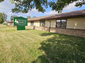 307 Edgewood Rd SW rd, Cedar Rapids, IA for sale Primary Photo- Image 1 of 2