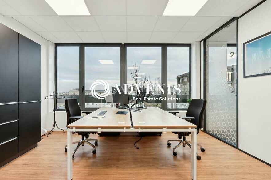 Office in Chessy for sale - Interior Photo - Image 2 of 12