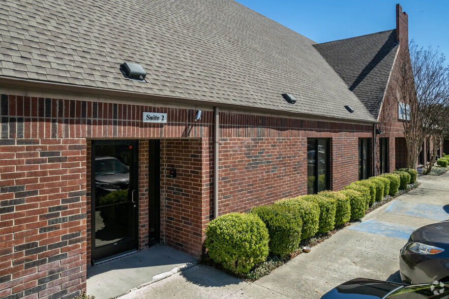 1408 Gables Ct, Plano, TX for sale - Building Photo - Image 3 of 4