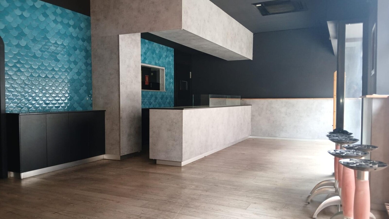 Sabadell, BAR 08202 - Unit - - - Interior Photo - Image 2 of 4
