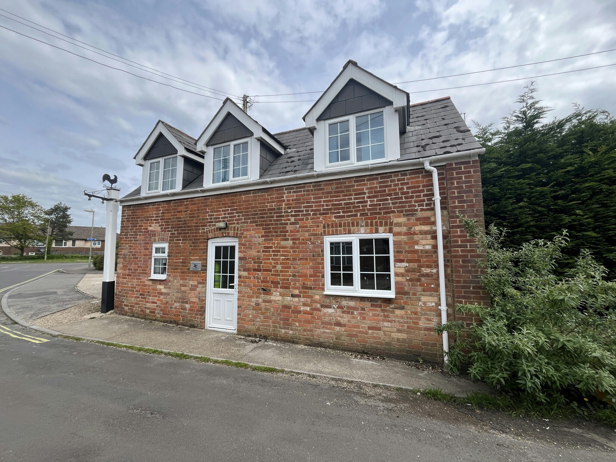 30 New St, Ringwood to rent Building Photo- Image 1 of 6