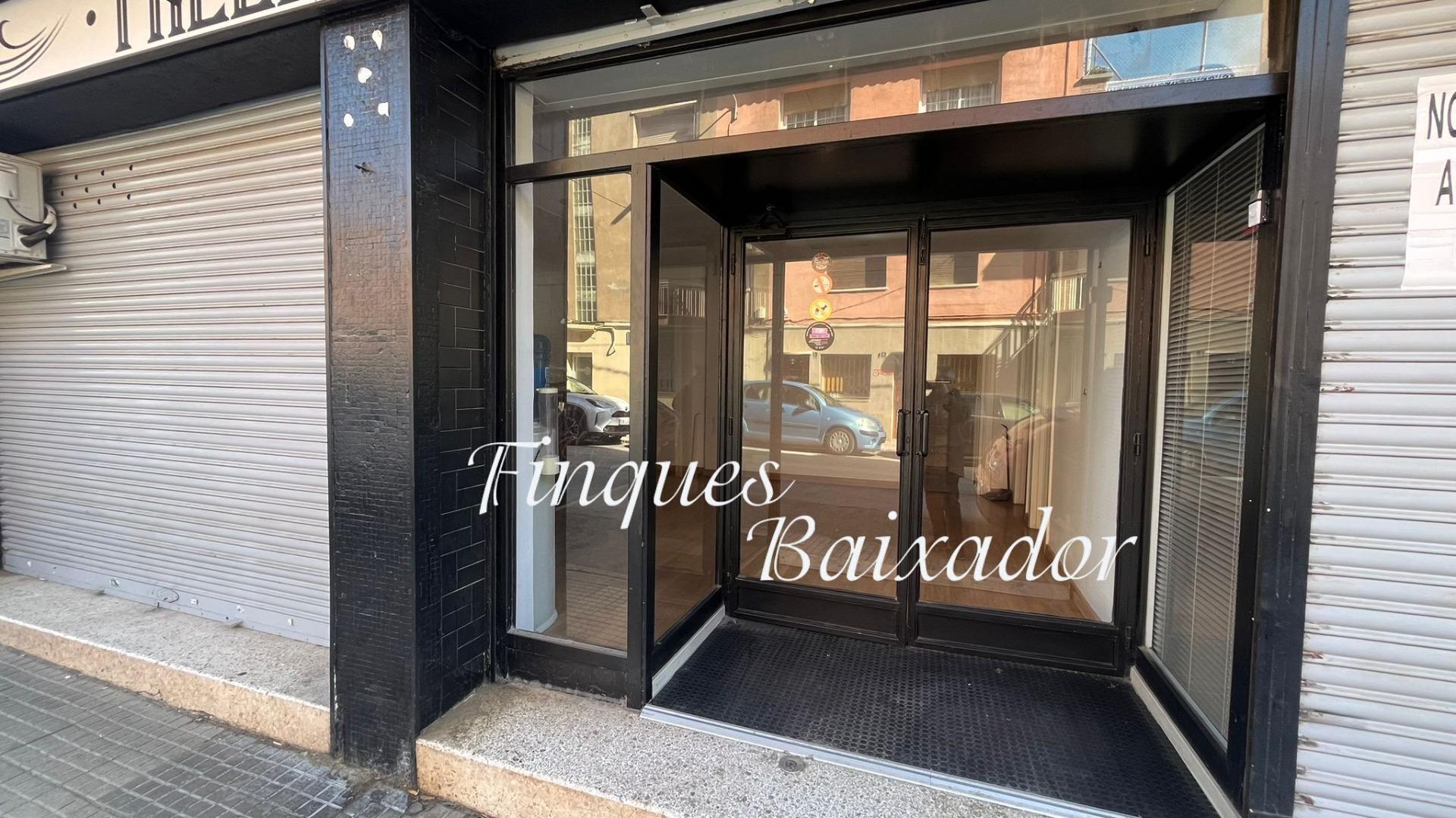 Retail in Gavà, Barcelona to rent Primary Photo- Image 1 of 3
