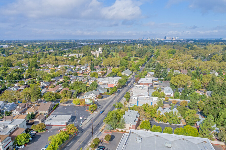 4900-4922 Folsom Blvd, Sacramento, CA for rent - Building Photo - Image 3 of 11