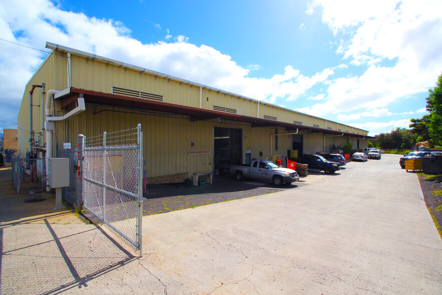 94-059 Leokane St, Waipahu, HI for rent - Primary Photo - Image 1 of 3