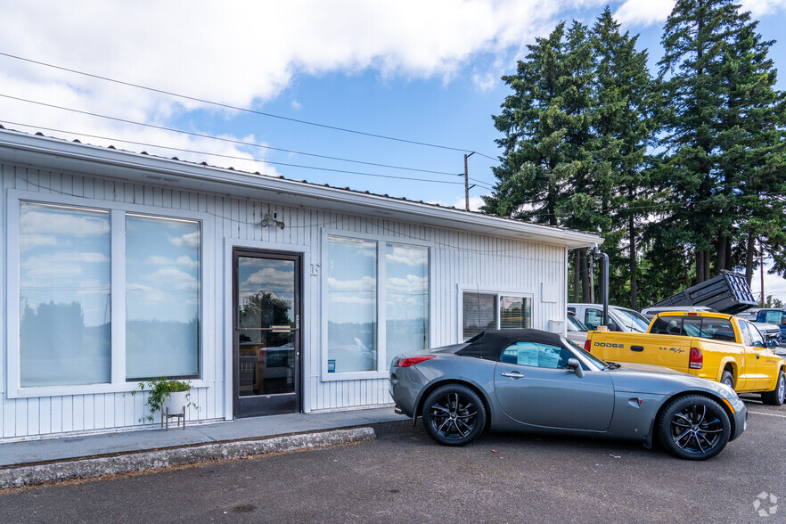 18435 SW Pacific Hwy, Tualatin, OR for rent - Building Photo - Image 3 of 9