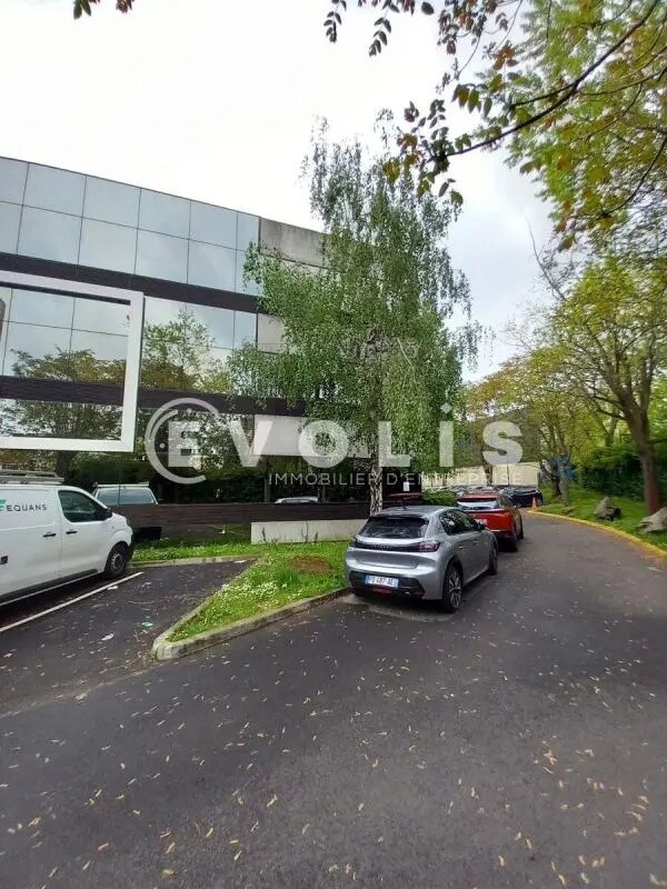 Office in Châtillon to rent Building Photo- Image 1 of 8