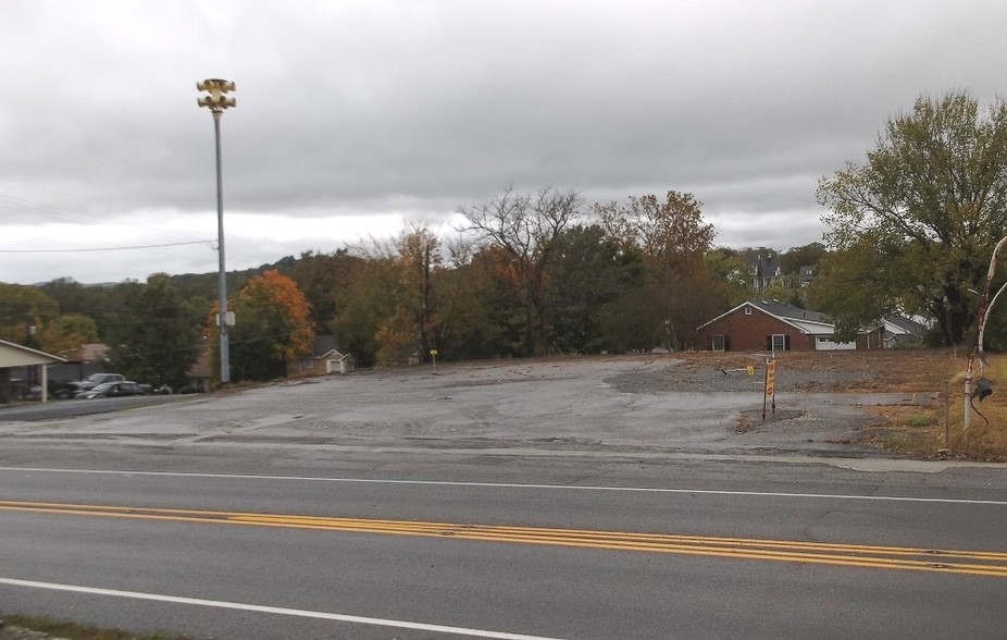 1409 W Washington St, Fayetteville, TN for sale - Primary Photo - Image 1 of 1