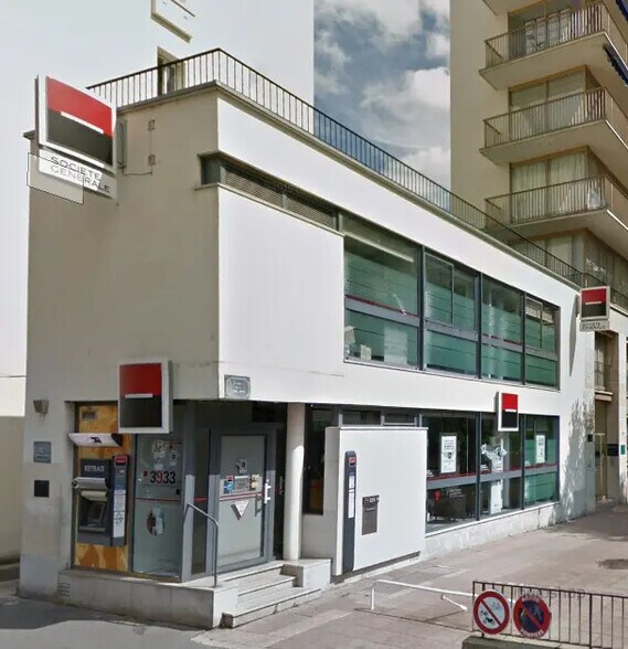 Retail in Boulogne-Billancourt to rent - Building Photo - Image 1 of 4