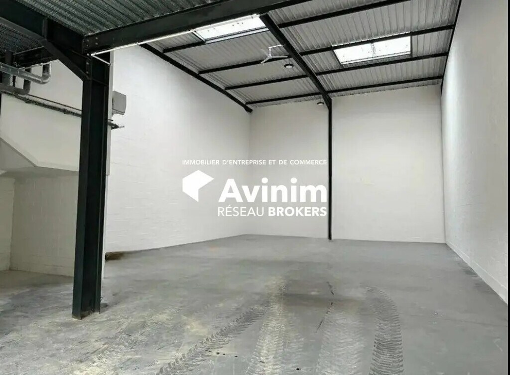 Vente Entrepôt 181 m² - Photo 1