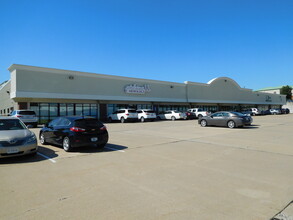 3501 W Truman Blvd, Jefferson City, MO for rent Building Photo- Image 1 of 3