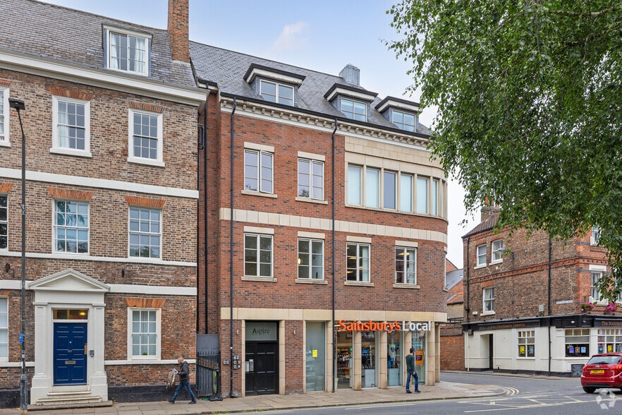 31 Bootham Row, York to rent - Building Photo - Image 2 of 3