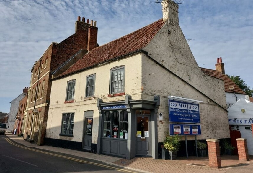 13 North St, Wisbech to rent - Building Photo - Image 2 of 3