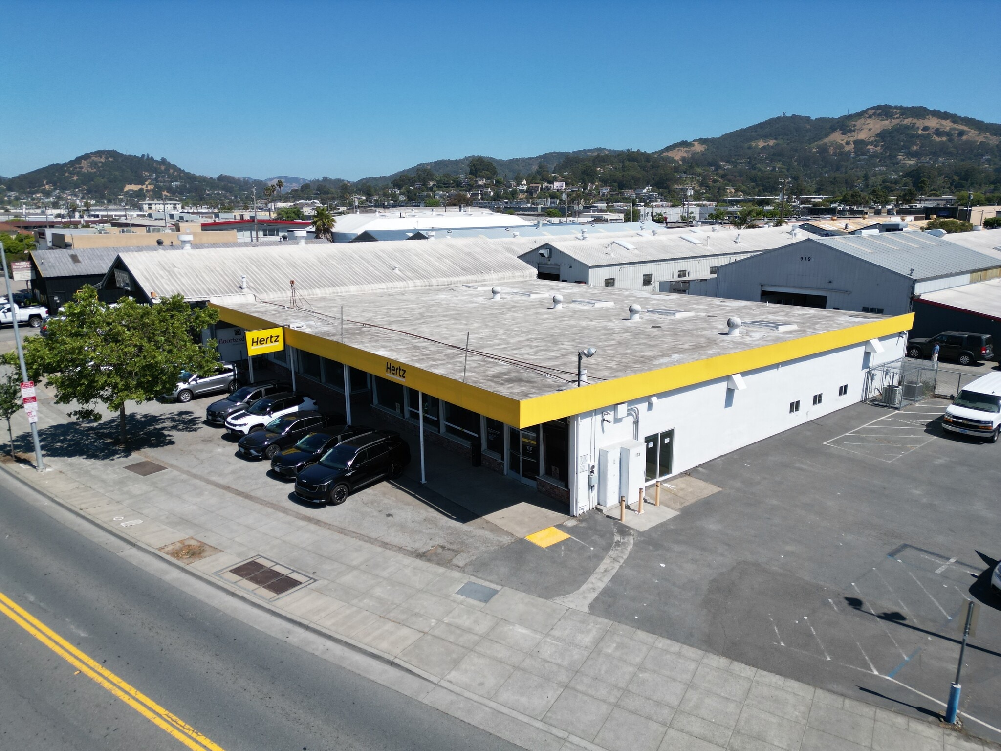 933 Francisco Blvd E, San Rafael, CA to rent Building Photo- Image 1 of 10