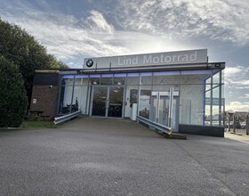 2-4 South Mundells, Welwyn Garden City to rent Building Photo- Image 2 of 8