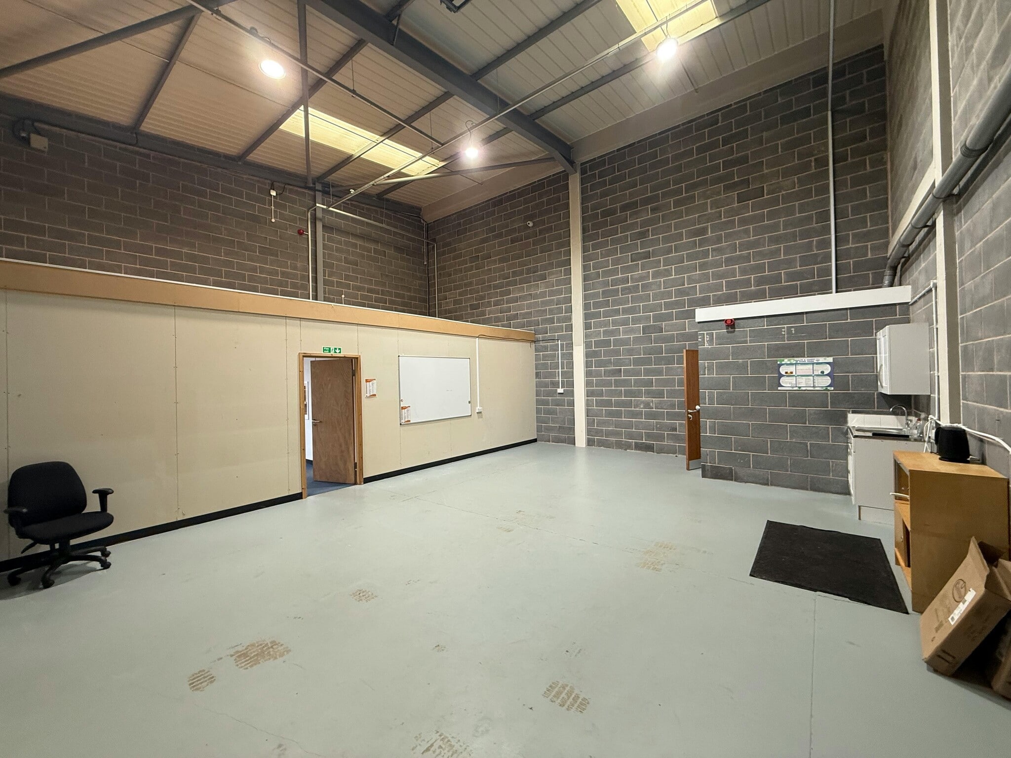 Newton Hl, Ollerton to rent Interior Photo- Image 1 of 5