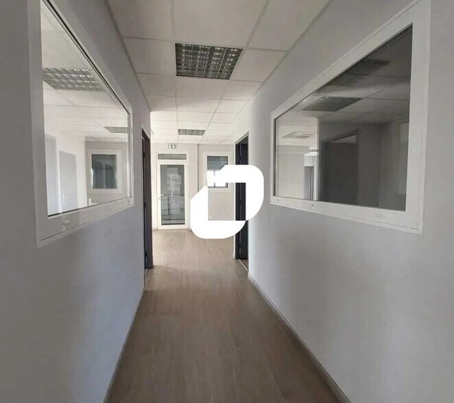 Office in Montpellier to rent - Interior Photo - Image 2 of 6