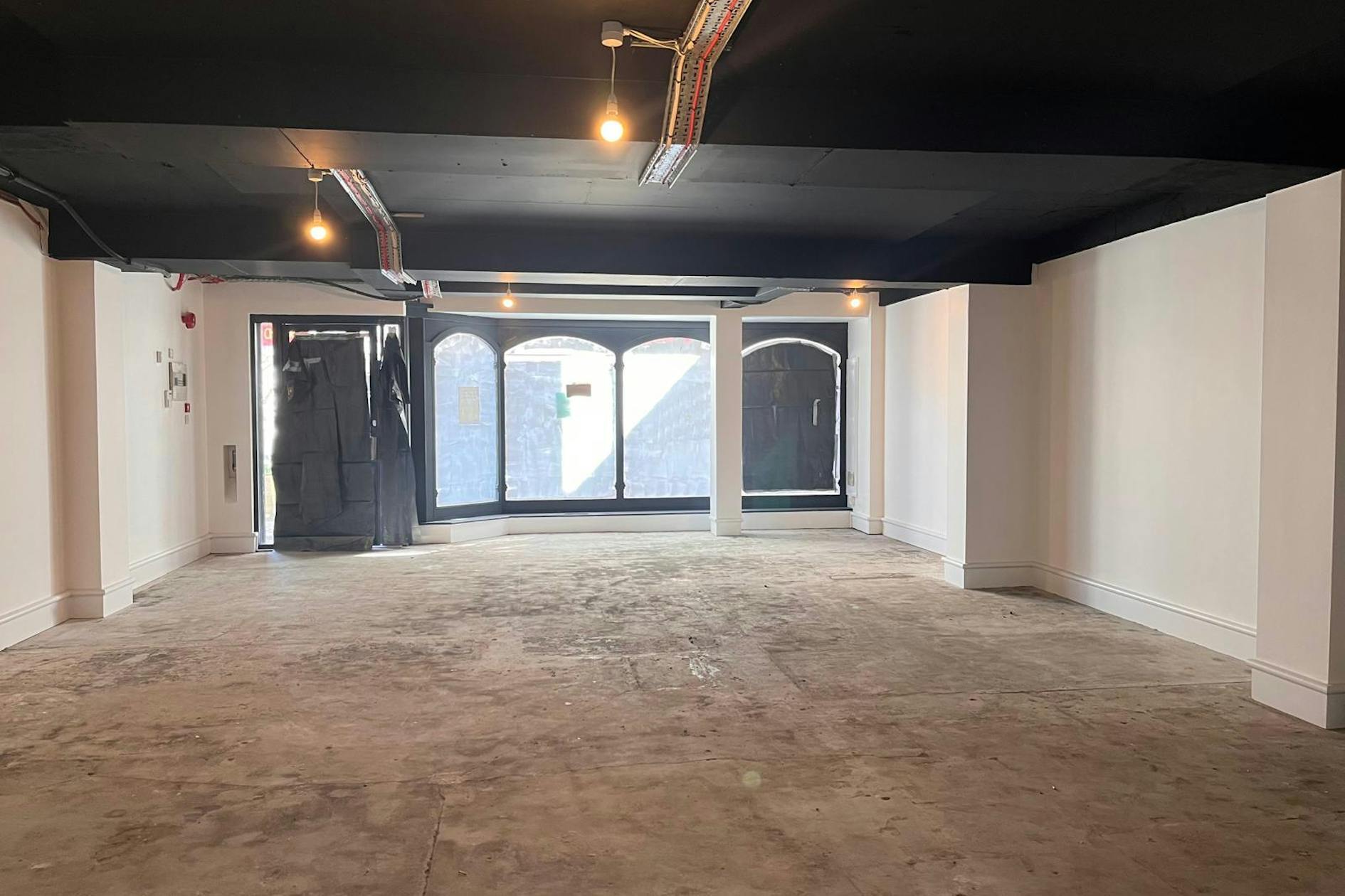 1-3 Market St, Aylesbury to rent Interior Photo- Image 1 of 4