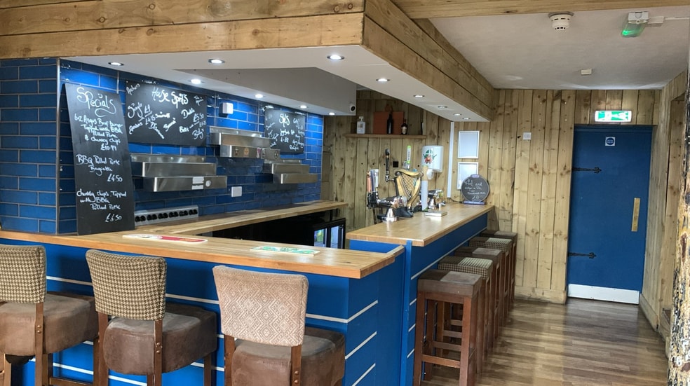 15 Ford St, Tavistock for sale - Interior Photo - Image 2 of 6