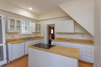 593 W Church Ave, Longwood, FL for rent Interior Photo- Image 1 of 17