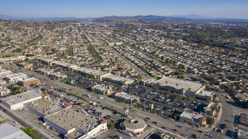 2000-2276 S Atlantic Blvd, Monterey Park, CA for rent - Building Photo - Image 2 of 9