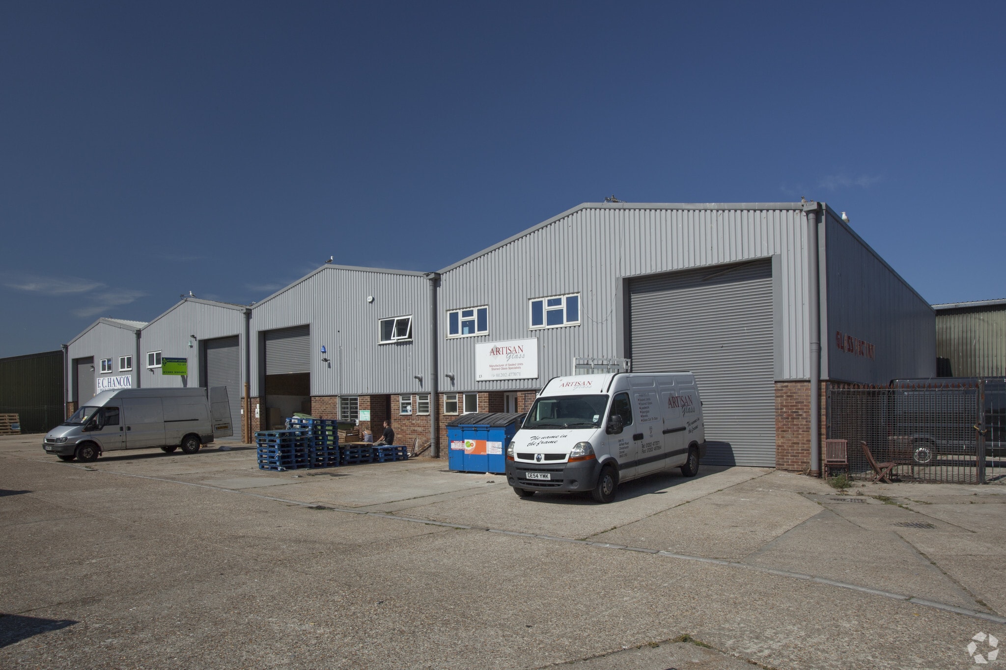 12 Airfield Rd, Christchurch to rent Primary Photo- Image 1 of 4