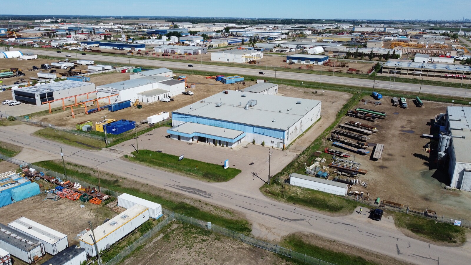 708 19th Ave, Nisku T9E 7W1 UK