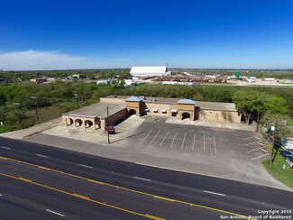 More details for 1701 E State Highway 97, Jourdanton, TX - Light Industrial for Rent