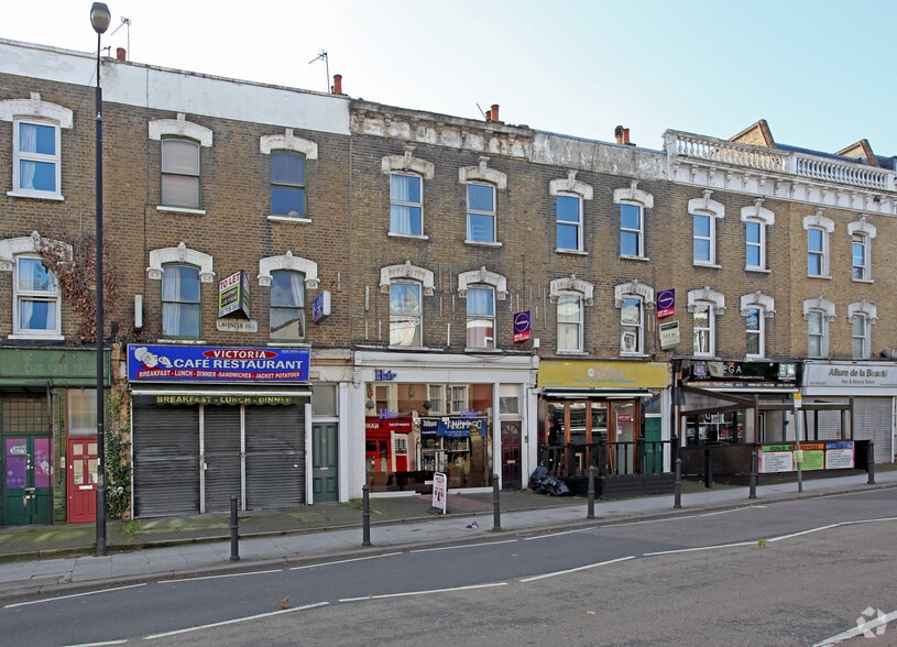 57 Lavender Rd, London to rent - Building Photo - Image 3 of 3