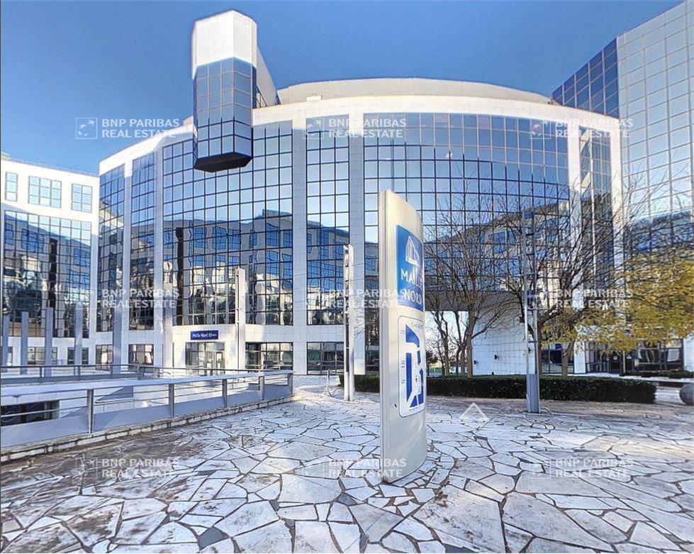 Office in Noisy-le-Grand to rent Building Photo- Image 1 of 19