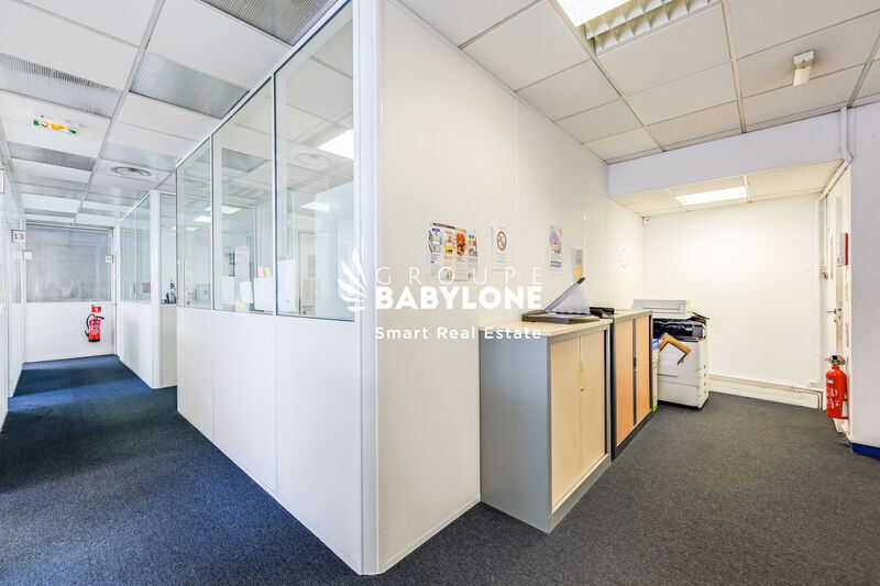 Office in Paris to rent - Interior Photo - Image 3 of 15