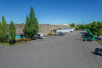 4240-4270 NW Yeon Ave, Portland, OR for rent Building Photo- Image 1 of 1