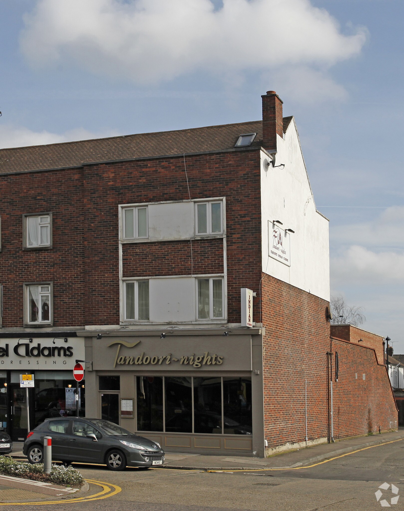 27 Station Para, Barnet for sale Primary Photo- Image 1 of 1