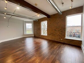 34 S Washington St, Hinsdale, IL for rent Interior Photo- Image 2 of 8